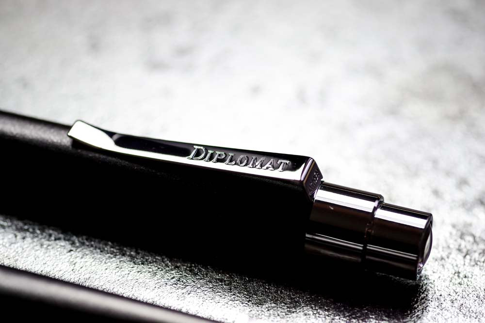 Diplomat Fountain Pen Magnum crow black - Medium