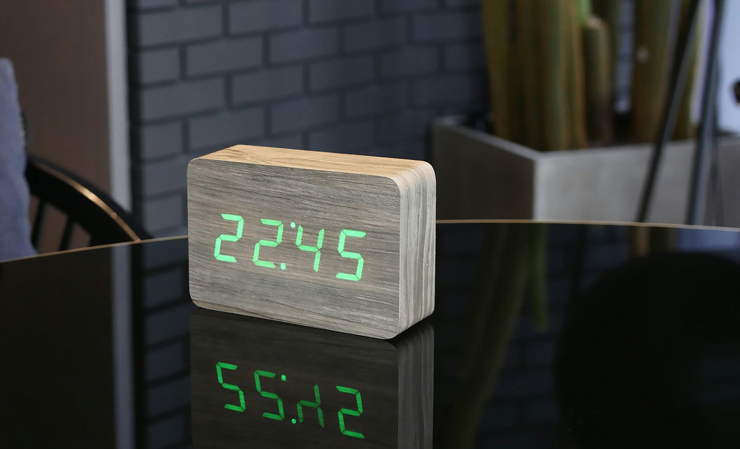 Brick Click Clock