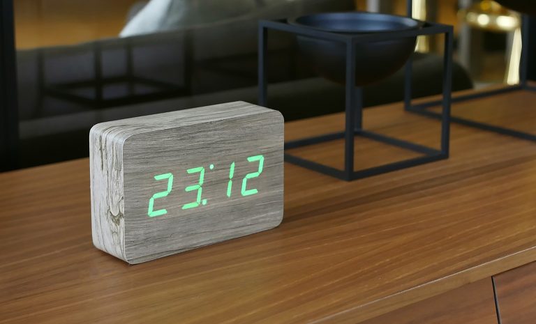 Brick Click Clock