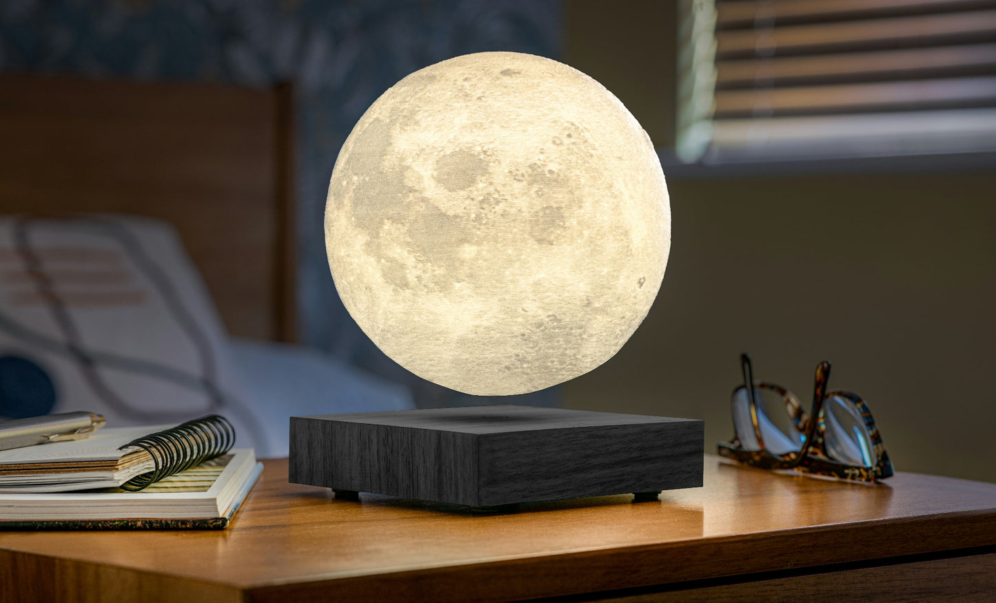 Smart Moon Lamp