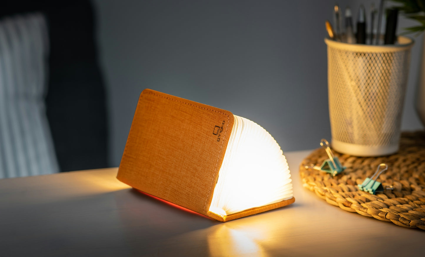 Smart Book Light (Linen Fabric)