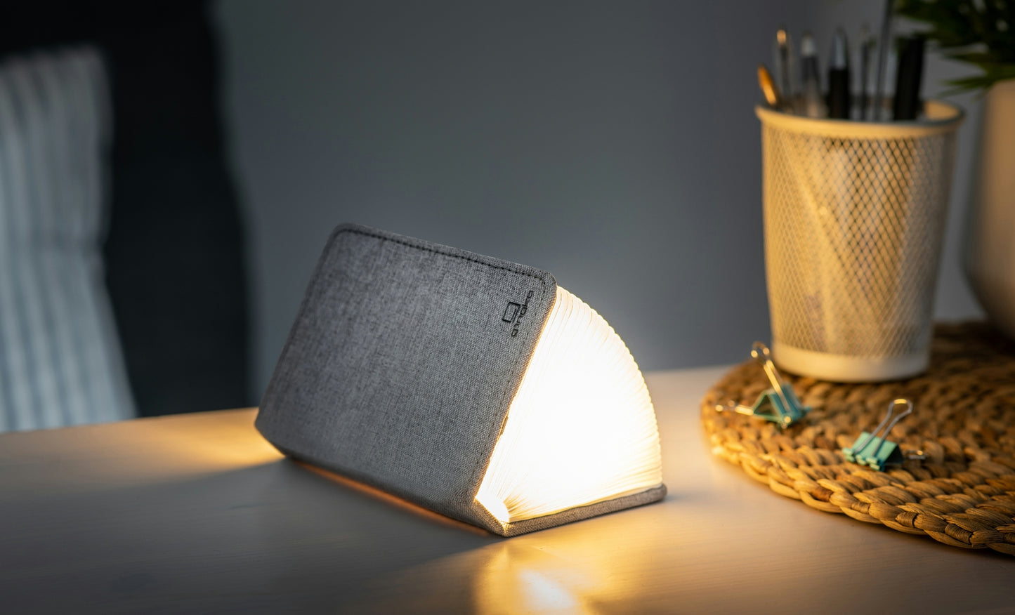 Smart Book Light (Linen Fabric)