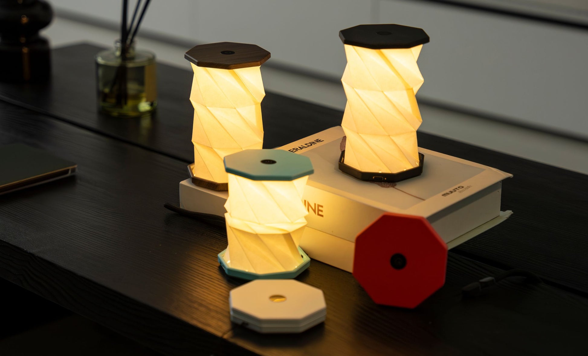 Mini Hexagon Twist Lamp